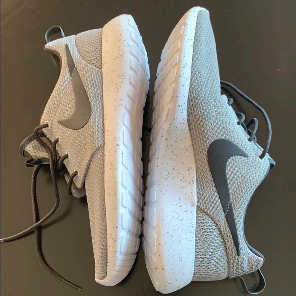 Nike Shoes - Picture 3 of 3